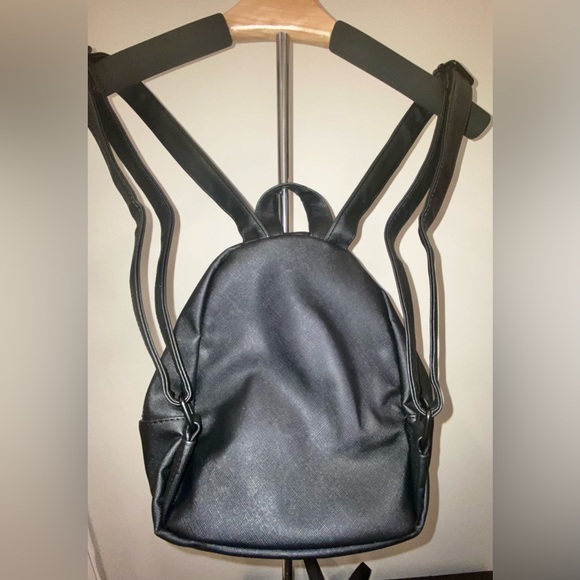 Marc Tetro Black Dog Design Backpack and Pouch with Leash - Picture 3 of 9